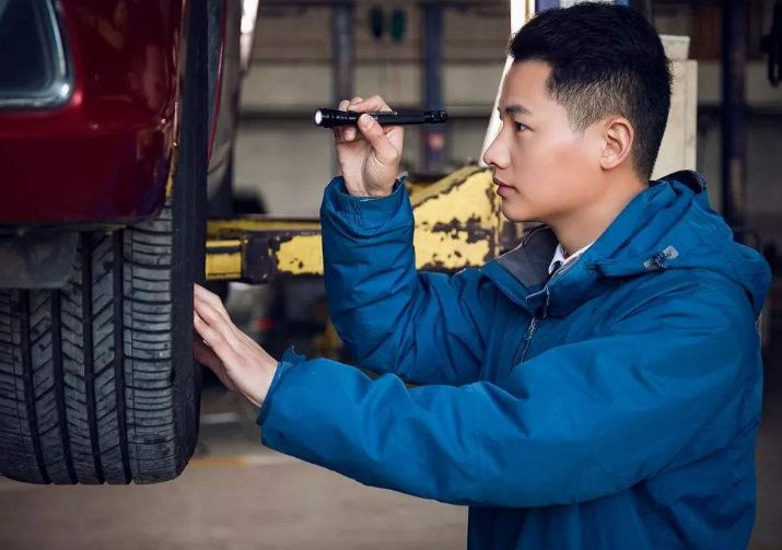 鄂州汽車評(píng)估：全面了解二手車的價(jià)值與狀況
